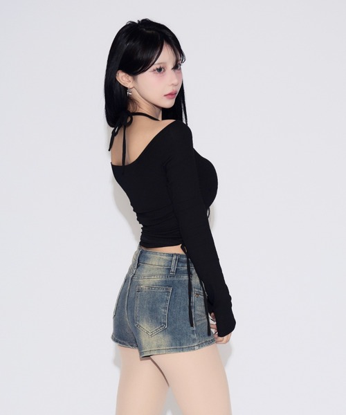 tinkerend(ティンカーエンド)の「Side Gathered Cut Off Tops / サイドギャザーカットオフトップス カップ付き(Tシャツ/カットソー・レディース・ブラック・FREE)」の4枚目の写真