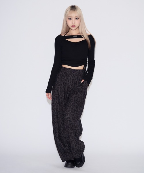 tinkerend(ティンカーエンド)の「Side Gathered Cut Off Tops / サイドギャザーカットオフトップス カップ付き(Tシャツ/カットソー・レディース・ブラック・FREE)」の18枚目の写真