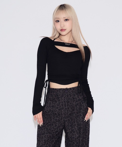 tinkerend(ティンカーエンド)の「Side Gathered Cut Off Tops / サイドギャザーカットオフトップス カップ付き(Tシャツ/カットソー・レディース・ブラック・FREE)」の14枚目の写真