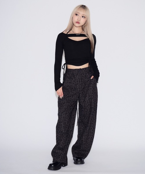 tinkerend(ティンカーエンド)の「Side Gathered Cut Off Tops / サイドギャザーカットオフトップス カップ付き(Tシャツ/カットソー・レディース・ブラック・FREE)」の19枚目の写真
