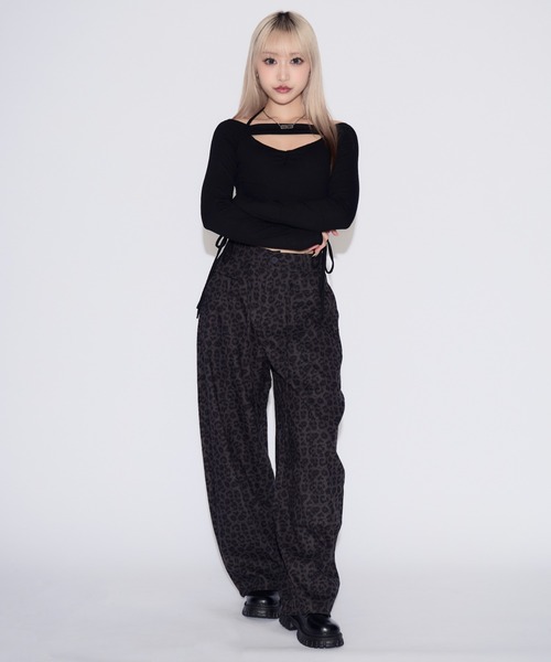tinkerend(ティンカーエンド)の「Side Gathered Cut Off Tops / サイドギャザーカットオフトップス カップ付き(Tシャツ/カットソー・レディース・ブラック・FREE)」の20枚目の写真