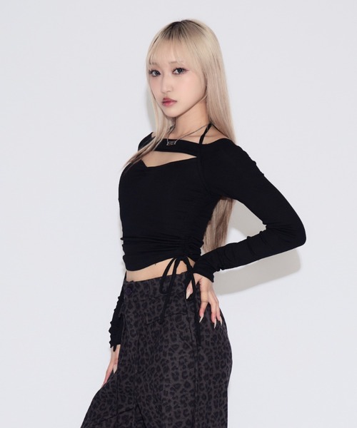 tinkerend(ティンカーエンド)の「Side Gathered Cut Off Tops / サイドギャザーカットオフトップス カップ付き(Tシャツ/カットソー・レディース・ブラック・FREE)」の15枚目の写真