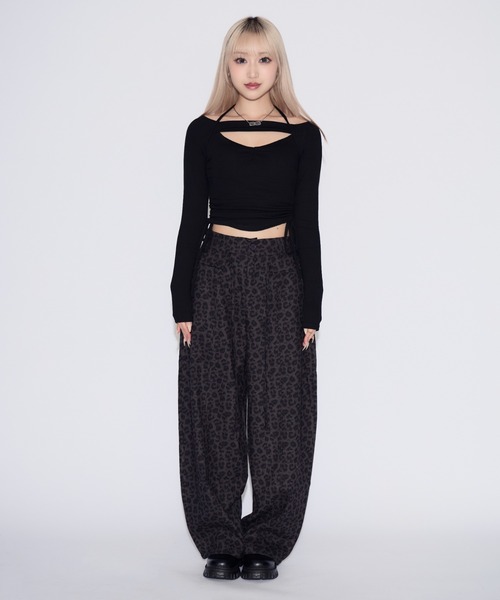 tinkerend(ティンカーエンド)の「Side Gathered Cut Off Tops / サイドギャザーカットオフトップス カップ付き(Tシャツ/カットソー・レディース・ブラック・FREE)」の17枚目の写真