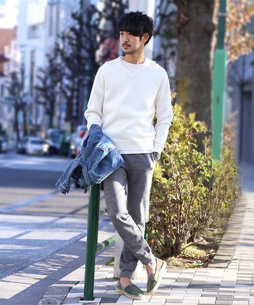 BEAMS（ビームス）の「＜WEB限定＞BEAMS / NEW STANDARD ミリタリーVネックセーター（ニット/セーター・メンズ・オフホワイト/チャコールグレー/ブラック・X-LARGE/LARGE/SMALL/MEDIUM）」の10枚目の写真