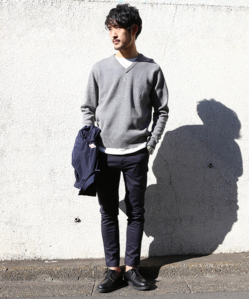 BEAMS（ビームス）の「＜WEB限定＞BEAMS / NEW STANDARD ミリタリーVネックセーター（ニット/セーター・メンズ・オフホワイト/チャコールグレー/ブラック・X-LARGE/LARGE/SMALL/MEDIUM）」の12枚目の写真