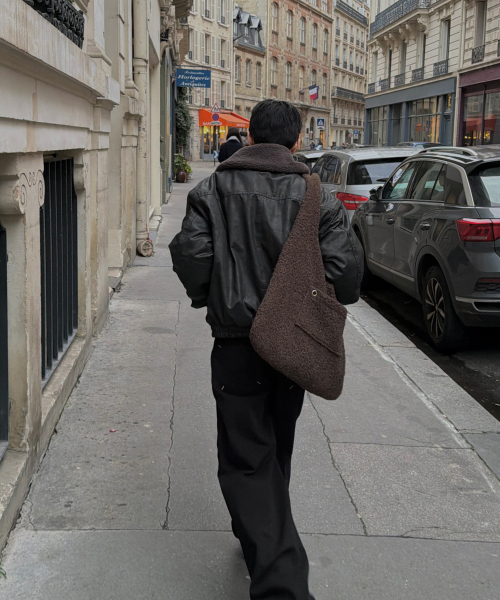 LETERIE（レテリー）の「BOUCLE REVERSIBLE SHOULDER BAG_BROWN（ショルダーバッグ・レディース・ブラウン・FREE）」の3枚目の写真