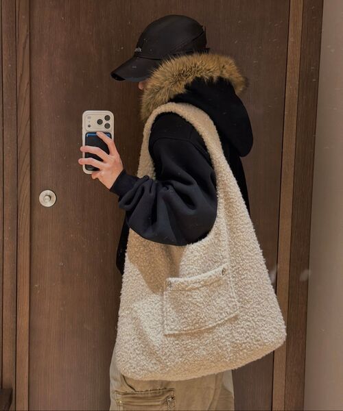 LETERIE（レテリー）の「BOUCLE REVERSIBLE SHOULDER BAG_BROWN（ショルダーバッグ・レディース・ブラウン・FREE）」の9枚目の写真