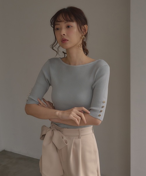 SOELA(ソエラ)の「【INGNI SOELA】袖金ボタンボートネック半袖ニット/WEB限定(ニット/セーター・レディース・アイボリー/モカ/ミント/ブラック・FREE)」の4枚目の写真