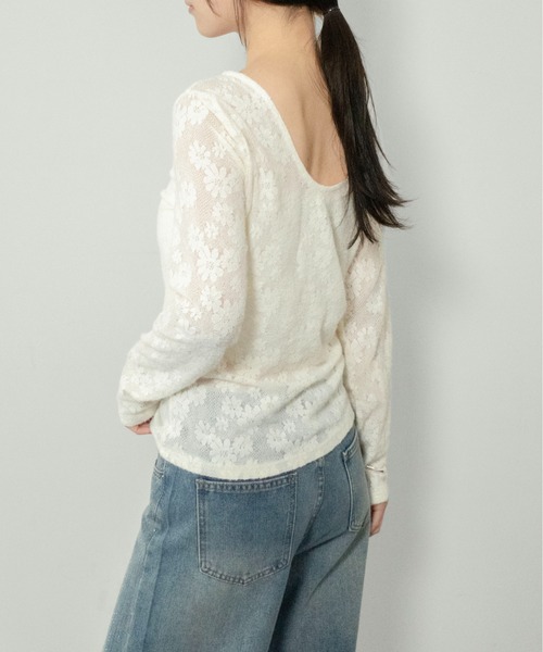on:nue（オンニュ）の「【on:nue】[着用動画あり！/ 前後着可能 ] バックオープンシアーフラワートップス（Tシャツ/カットソー・レディース・ブラック/アイボリー・FREE）」の8枚目の写真