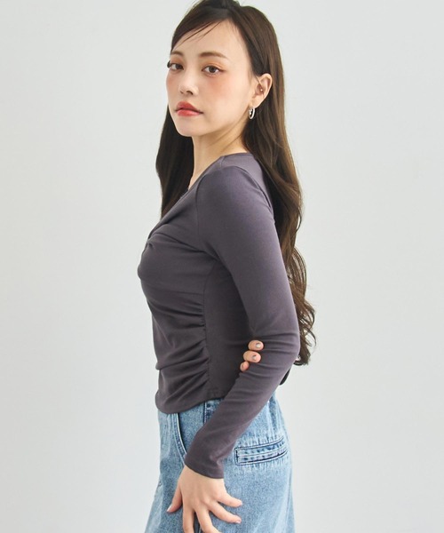 ANAP（アナップ）の「フロントツイスト ぴたっと ロングスリーブ Tシャツ（Tシャツ/カットソー・レディース・ホワイト/グレー/ブラック・F）」の13枚目の写真