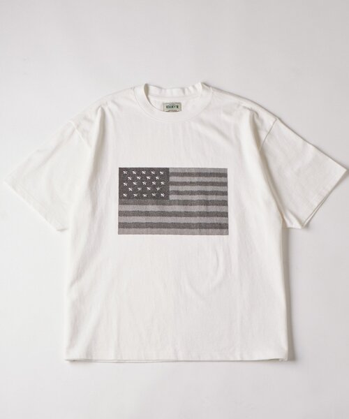 WHO'S WHO gallery（フーズフーギャラリー）の「【UNISEX】KOOKY'N スタースタッズフラッググラフィックTEE（Tシャツ/カットソー・レディース・チャコールグレー/ピンク/ホワイト・SMALL/MEDIUM）」の7枚目の写真