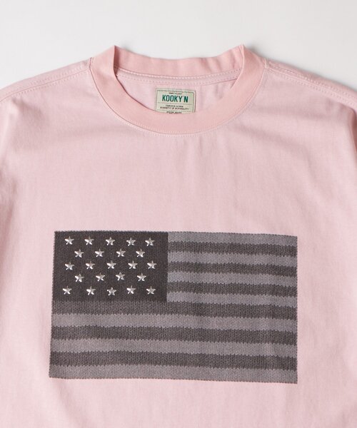 WHO'S WHO gallery（フーズフーギャラリー）の「【UNISEX】KOOKY'N スタースタッズフラッググラフィックTEE（Tシャツ/カットソー・レディース・チャコールグレー/ピンク/ホワイト・SMALL/MEDIUM）」の11枚目の写真