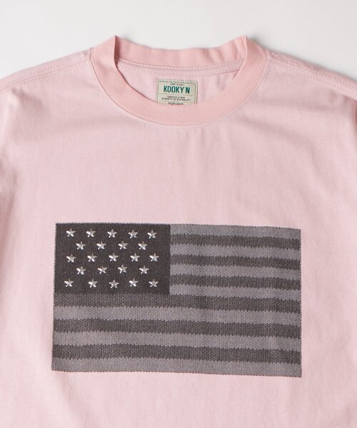 WHO'S WHO gallery（フーズフーギャラリー）の「【UNISEX】KOOKY'N スタースタッズフラッググラフィックTEE（Tシャツ/カットソー・レディース・チャコールグレー/ピンク/ホワイト・SMALL/MEDIUM）」の13枚目の写真