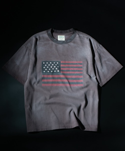 WHO'S WHO gallery(フーズフーギャラリー)の「【UNISEX】【KOOKY'N】スタースタッズフラッググラフィックTEE(Tシャツ/カットソー・レディース・チャコールグレー/ピンク/ホワイト・SMALL/MEDIUM)」の3枚目の写真
