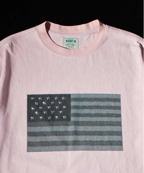 WHO'S WHO gallery(フーズフーギャラリー)の「【UNISEX】【KOOKY'N】スタースタッズフラッググラフィックTEE(Tシャツ/カットソー・レディース・チャコールグレー/ピンク/ホワイト・SMALL/MEDIUM)」の8枚目の写真