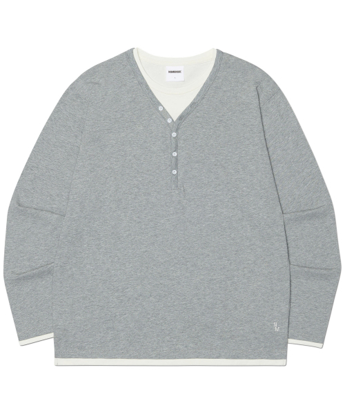 NOMANUAL(NOMANUAL)の「LAYERED HENLEY NECK LONG SLEEVE TEE - GRAY(Tシャツ/カットソー・レディース・その他・LARGE/MEDIUM/SMALL)」の1枚目の写真
