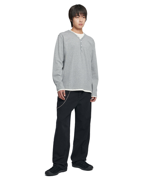NOMANUAL(NOMANUAL)の「LAYERED HENLEY NECK LONG SLEEVE TEE - GRAY(Tシャツ/カットソー・レディース・その他・LARGE/MEDIUM/SMALL)」の3枚目の写真