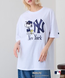 PEANUTS（ピーナッツ）の「【PEANUTS×MLB】オリジナルデザインTシャツ 刺繍 ドロップショルダー ユニセックス（Tシャツ/カットソー）」