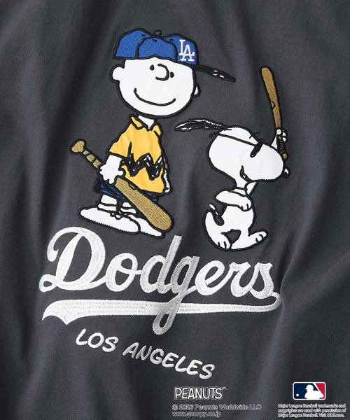 PEANUTS(ピーナッツ)の「【PEANUTS×MLB】【レジャー・フェスに】MLB×スヌーピー 刺繍Tシャツ 厚手コットン100% 透けない・丈夫 ストリートスタイル(Tシャツ/カットソー・メンズ・ブルー系その他2/ベージュ系その他/ホワイト系その他3/ホワイト系その他/ホワイト系その他2/ブラック系その他/ブラック系その他3・MEDIUM/LARGE/X-LARGE)」の20枚目の写真