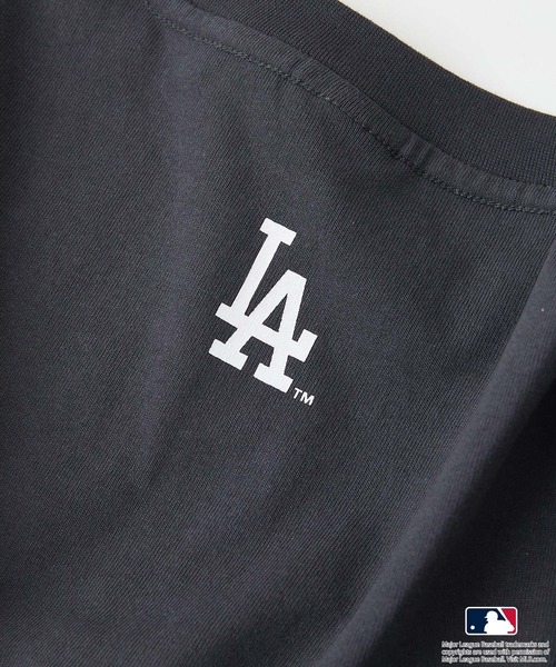 PEANUTS(ピーナッツ)の「【PEANUTS×MLB】【レジャー・フェスに】MLB×スヌーピー 刺繍Tシャツ 厚手コットン100% 透けない・丈夫 ストリートスタイル(Tシャツ/カットソー・メンズ・ブルー系その他2/ベージュ系その他/ホワイト系その他3/ホワイト系その他/ホワイト系その他2/ブラック系その他/ブラック系その他3・MEDIUM/LARGE/X-LARGE)」の21枚目の写真