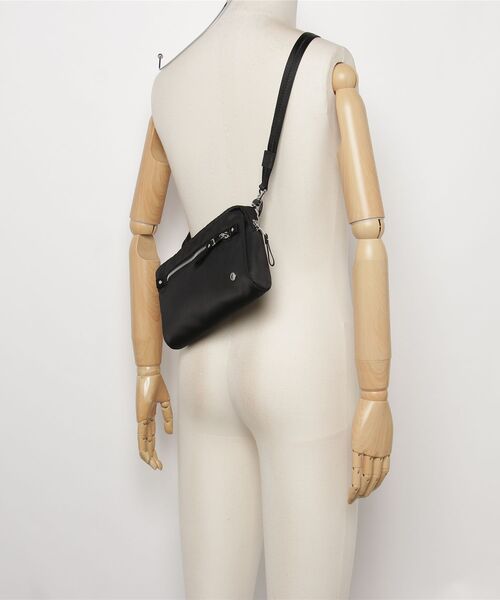 pacsafe(パックセーフ)の「pacsafe/パックセーフ W 3-in-1 Sling/スリング(ショルダーバッグ・レディース・ブラック・FREE)」の19枚目の写真