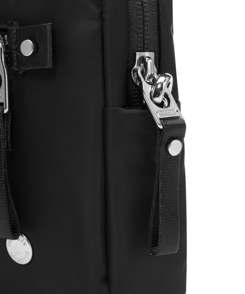 pacsafe(パックセーフ)の「pacsafe/パックセーフ W 3-in-1 Sling/スリング(ショルダーバッグ・レディース・ブラック・FREE)」の8枚目の写真