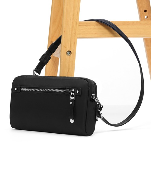 pacsafe(パックセーフ)の「pacsafe/パックセーフ W 3-in-1 Sling/スリング(ショルダーバッグ・レディース・ブラック・FREE)」の10枚目の写真