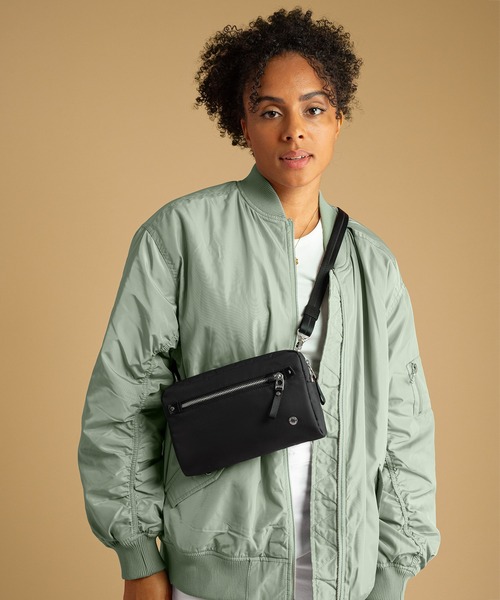 pacsafe(パックセーフ)の「pacsafe/パックセーフ W 3-in-1 Sling/スリング(ショルダーバッグ・レディース・ブラック・FREE)」の14枚目の写真