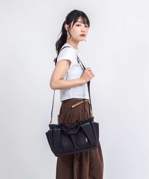 VIOLAd'ORO(ヴィオラドーロ)の「【VIOLAd'ORO/ヴィオラドーロ】2WAY ガーデントートバッグ CAMPER(トートバッグ・レディース・ホワイト×ブラック/ブラック×ブラック・FREE)」の12枚目の写真