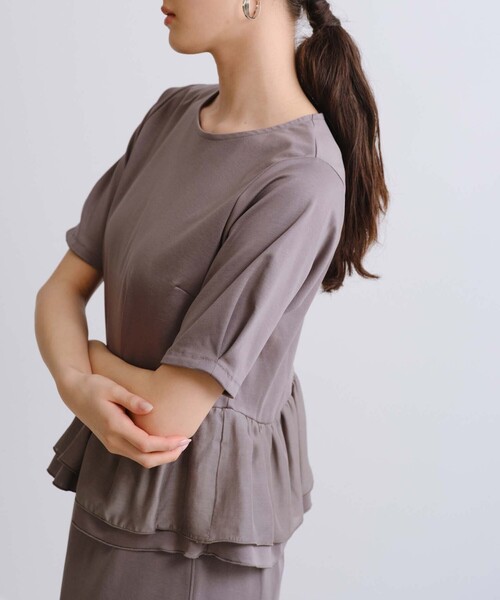BIANCA(ビアンカ)の「【セットアップ】スムースジャージフリルコンビカットソー(Tシャツ/カットソー・レディース・ブラウン系その他/ブラック/グレー系その他2・38)」の6枚目の写真