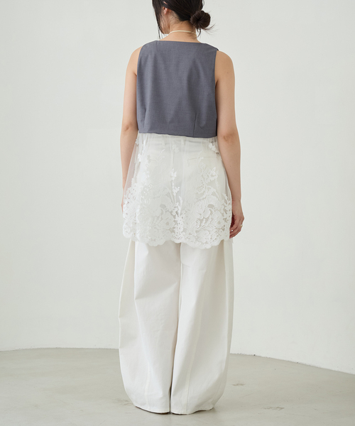 IENA LA BOUCLE(イエナラブークル)の「IENA LA BOUCLE チュールレースノースリーブベスト(ベスト・レディース・ベージュ系その他/グレー・FREE)」の12枚目の写真