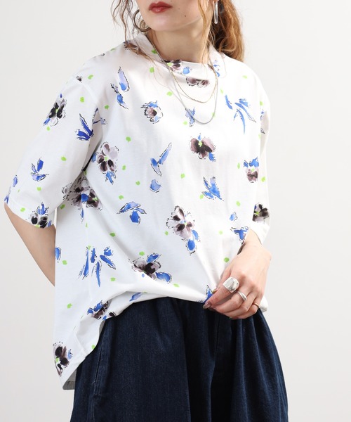 BRODIAEA(ブローディア)の「BRODIAEA 花総柄ハイネック半袖プルオーバー 日本製(Tシャツ/カットソー・レディース・オフホワイト/ネイビー・40)」の22枚目の写真