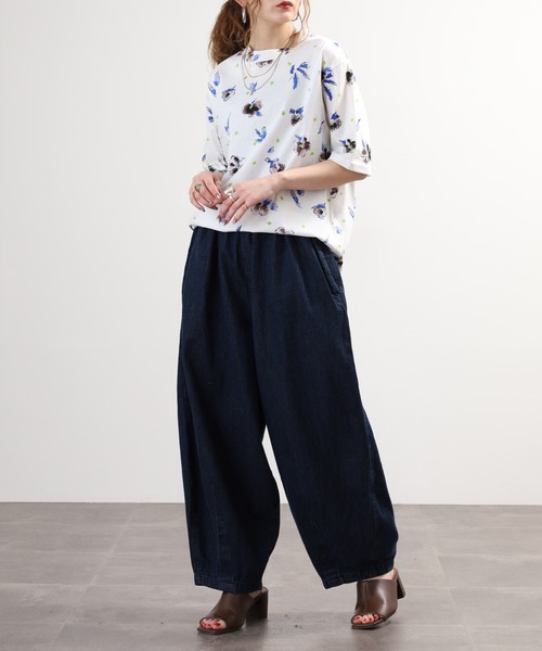 BRODIAEA(ブローディア)の「BRODIAEA 花総柄ハイネック半袖プルオーバー 日本製(Tシャツ/カットソー・レディース・オフホワイト/ネイビー・40)」の17枚目の写真