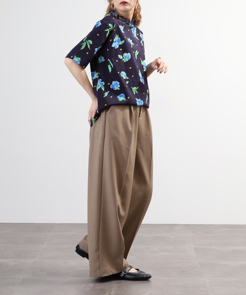 BRODIAEA(ブローディア)の「BRODIAEA 花総柄ハイネック半袖プルオーバー 日本製(Tシャツ/カットソー・レディース・オフホワイト/ネイビー・40)」の10枚目の写真