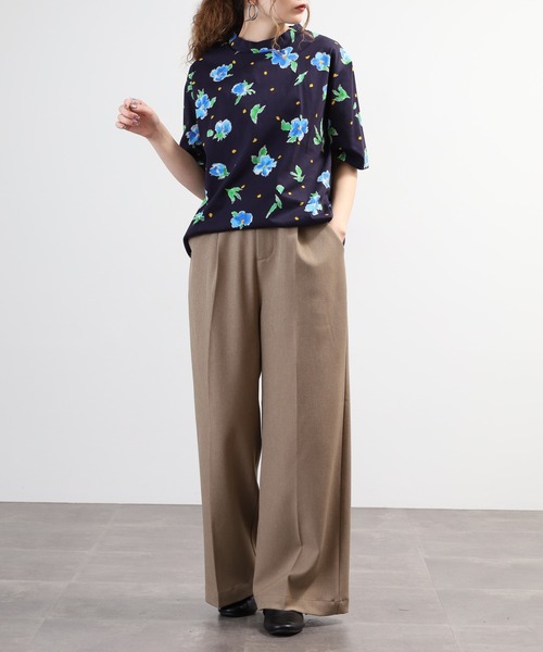 BRODIAEA(ブローディア)の「BRODIAEA 花総柄ハイネック半袖プルオーバー 日本製(Tシャツ/カットソー・レディース・オフホワイト/ネイビー・40)」の11枚目の写真