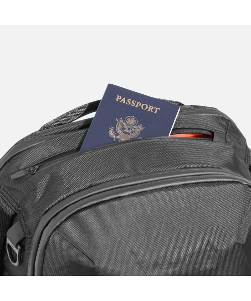 Aer(エアー)の「AER Travel Pack 4 28L X-Pac / AER-29070(バックパック/リュック・メンズ・ブラック・FREE)」の10枚目の写真