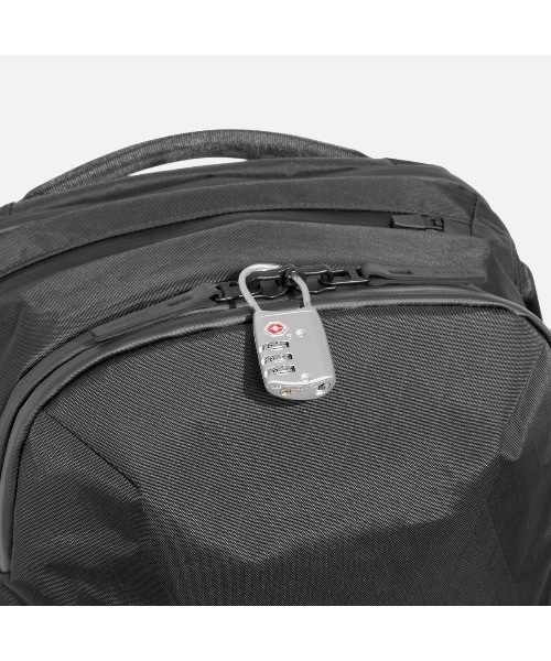 Aer(エアー)の「AER Travel Pack 4 28L X-Pac / AER-29070(バックパック/リュック・メンズ・ブラック・FREE)」の15枚目の写真