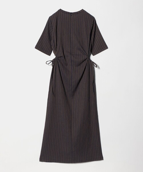 BEAUTY&YOUTH UNITED ARROWS（ビューティーアンドユースユナイテッドアローズ）の「サイドホール ショートスリーブ ワンピース（ワンピース・レディース・ブラック/ブラウン系・M/S）」の3枚目の写真