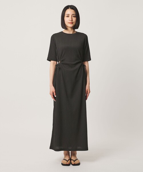 BEAUTY&YOUTH UNITED ARROWS（ビューティーアンドユースユナイテッドアローズ）の「サイドホール ショートスリーブ ワンピース（ワンピース・レディース・ブラック/ブラウン系/ダークブラウン・M/S）」の21枚目の写真