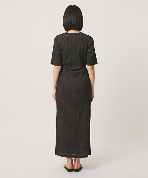 BEAUTY&YOUTH UNITED ARROWS（ビューティーアンドユースユナイテッドアローズ）の「サイドホール ショートスリーブ ワンピース（ワンピース・レディース・ブラック/ブラウン系/ダークブラウン・M/S）」の19枚目の写真
