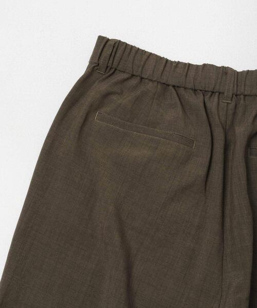 ITEMS URBANRESEARCH(アイテムズ アーバンリサーチ)の「『接触冷感/吸水速乾/イージーケア/UVカット』クイックドライリネンタッチイージーパンツ(その他パンツ・メンズ・ベージュ/チャコールグレー/ブラック/オリーブ・MEDIUM/LARGE)」の5枚目の写真