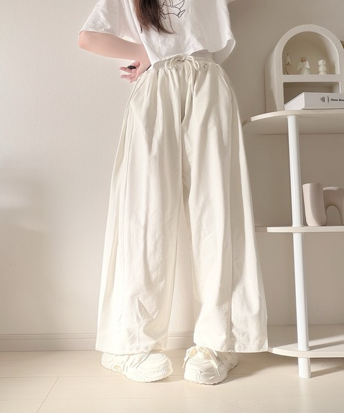 Nana（ナナ）の「ドローストリングイージーパンツ（その他パンツ・レディース・ブラック/クリーム・FREE）」の16枚目の写真