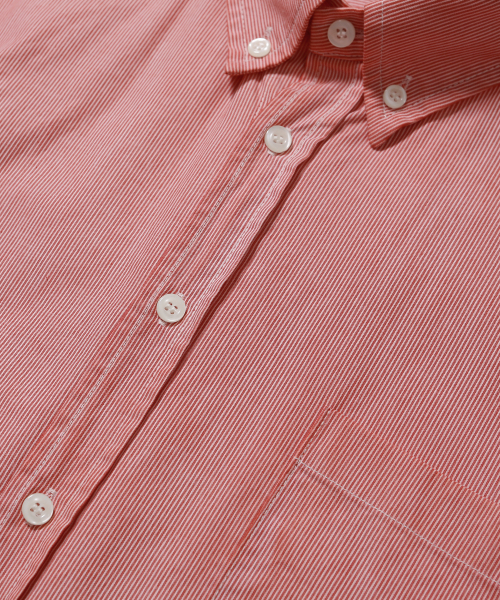 ease（イーズ）の「ウォッシュドボタンダウンストライプシャツ_レッド（シャツ/ブラウス・メンズ・その他・MEDIUM/LARGE）」の4枚目の写真