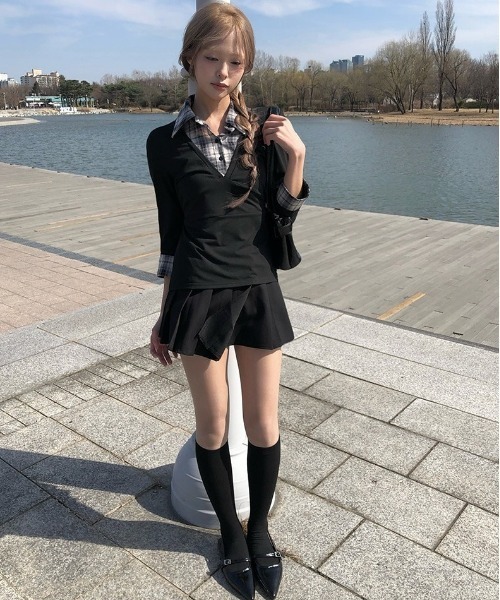 anyonemore(エニワンモア)の「チェックシャツ風7分袖バックリボンスリムTシャツ(シャツ/ブラウス・レディース・ブラック・FREE)」の16枚目の写真