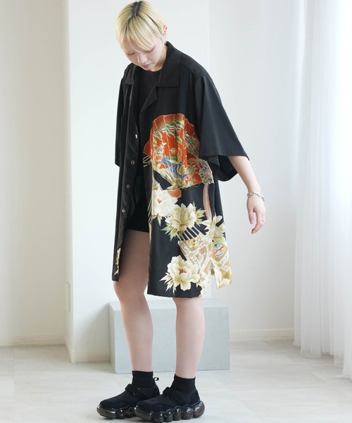 utatane(ウタタネ)の「着物リメイク maison utatane シャツ/ブラウス 扇影の華(シャツ/ブラウス・レディース・ブラック・FREE)」の3枚目の写真