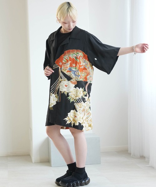 utatane(ウタタネ)の「着物リメイク maison utatane シャツ/ブラウス 扇影の華(シャツ/ブラウス・レディース・ブラック・FREE)」の4枚目の写真