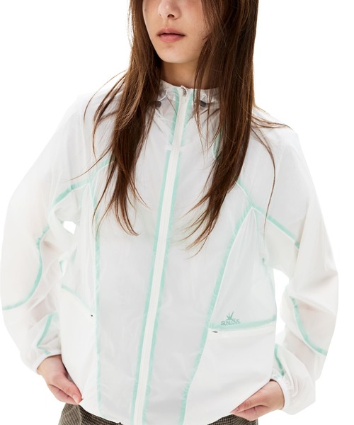 SUNLOVE（サンラブ）の「PERTEX Nimbus Light Jacket（マウンテンパーカー・レディース・ライム/ホワイト/チャコール/グレー・S/M/L/XL）」の2枚目の写真