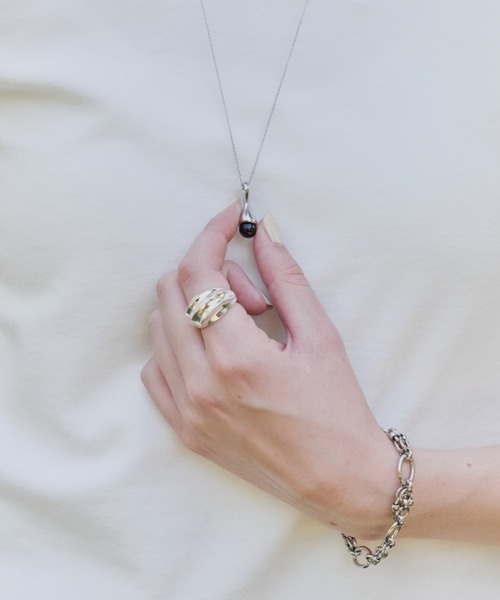 GIUNON(ジウノン)の「twist bold ring / ツイストボールドリング(リング・レディース・シルバー・FREE)」の17枚目の写真