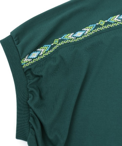 チチカカ（チチカカ）の「汗染み防止ドルマン刺繍プルオーバー（Tシャツ/カットソー・レディース・アイボリー/ブラック/グリーン・FREE）」の16枚目の写真