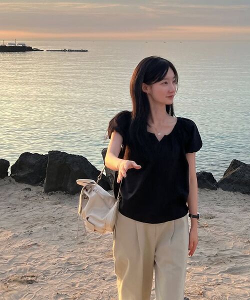 JULIAPEPE(ジュリアペペ)の「Amy Shirring Puff Blouse (Baby blue)(シャツ/ブラウス・レディース・その他・FREE)」の10枚目の写真